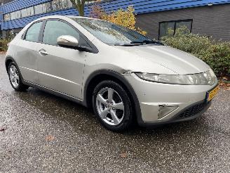 skadebil auto Honda Civic 1.4 5drs 2007/10