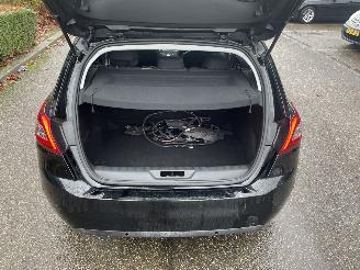 Peugeot 308 1.2 96kw picture 15