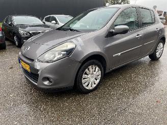 Renault Clio 1.5 dci 5drs picture 5