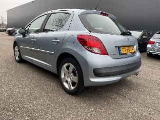 krockskadad bil auto Peugeot 207 1.6 5drs 2009/10