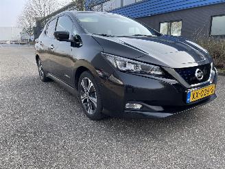 Nissan Leaf tekna 40kwh picture 2