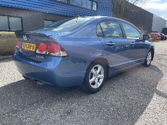 damaged passenger cars Honda Civic hybrid sedan 2010/10