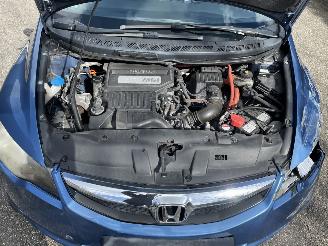 Honda Civic hybrid sedan picture 7