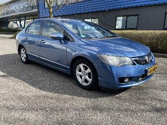 Honda Civic hybrid sedan picture 6