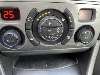 Peugeot 308 1.6 88kw picture 11