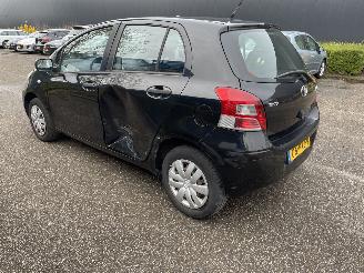 Toyota Yaris 1.0 5drs picture 6