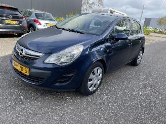 Auto incidentate Opel Corsa 1.2 5drs airco 2011/5