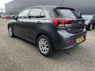 Unfallwagen Kia Rio 1.0 88kw 2017/8
