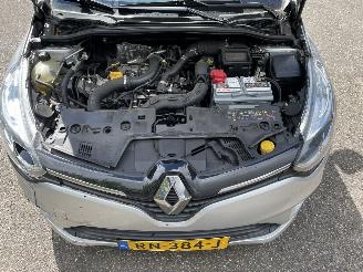 Renault Clio 5drs airco picture 7