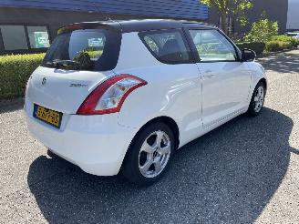 krockskadad bil auto Suzuki Swift 1.2 airco 2011/8