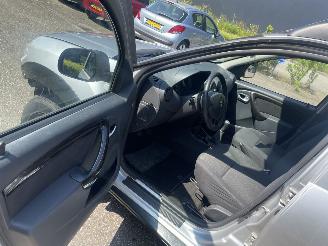 Dacia Duster 1.6 airco picture 6