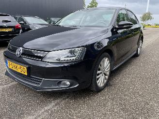 Coche accidentado Volkswagen Jetta 1.4tsi hybrid 2013/7