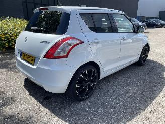 skadebil auto Suzuki Swift 1.2 5drs 2011/10