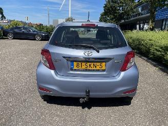 Toyota Yaris 1.3 5drs picture 2