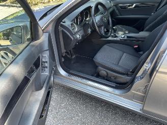 Mercedes C-klasse 200cdi sedan picture 10