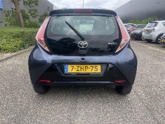 Toyota Aygo 5drs xplay picture 5