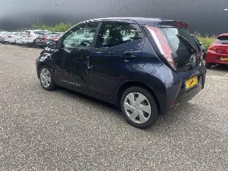 Toyota Aygo 5drs xplay picture 6