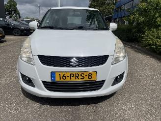 Suzuki Swift 1.2 5drs clima picture 2