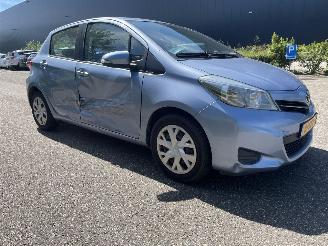 Toyota Yaris 1.3 5drs picture 5
