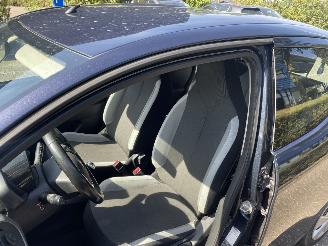 Toyota Aygo 5drs xplay picture 8