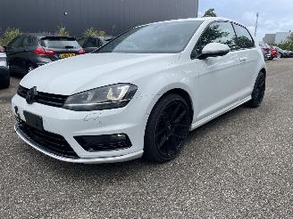 krockskadad bil auto Volkswagen Golf 2.0 tdi 110kw Aut. R-Line 2016/5