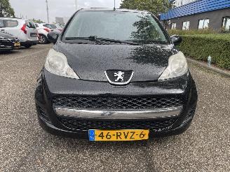 Peugeot 107 5DRS AIRCO picture 4
