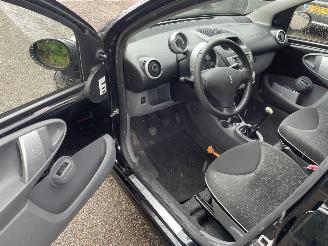 Peugeot 107 5DRS AIRCO picture 9