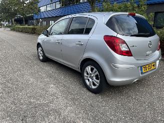 Voiture accidenté Opel Corsa 1.4 Aut. 2011/10