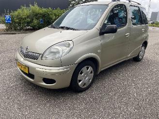Auto incidentate Toyota Yaris 1.3 Aut. 2003/10