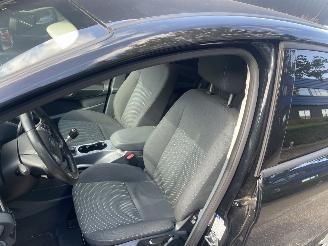 Ford C-Max 1.6 Titanium picture 10
