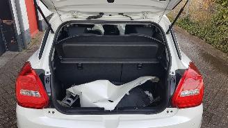 Suzuki Swift  picture 9