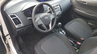 Hyundai I-20 AUTOMAAT picture 17