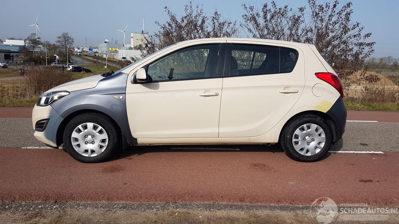 Hyundai I-20 AUTOMAAT