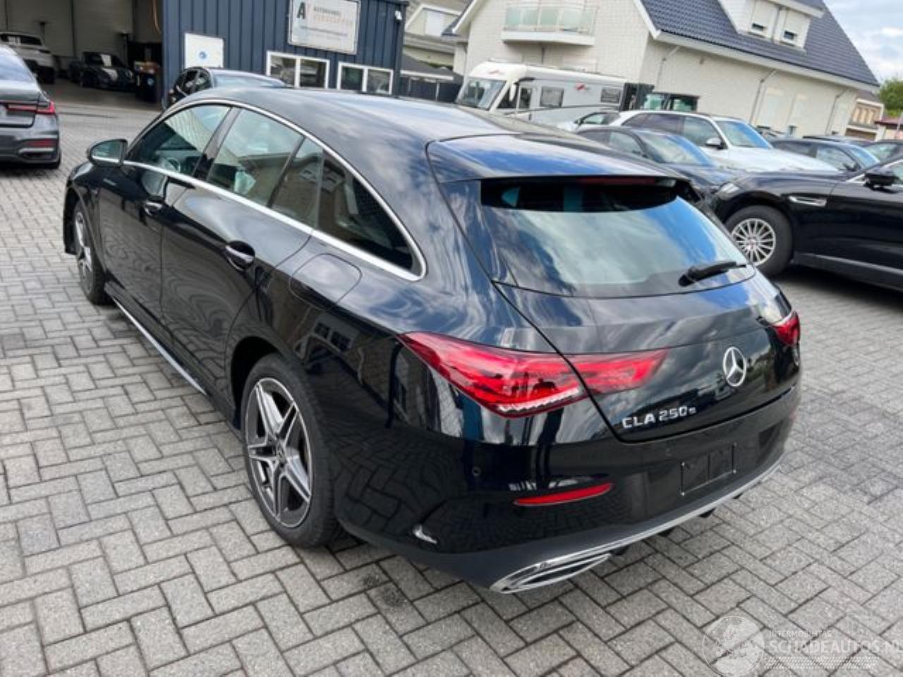 Mercedes Cla-klasse 250E Shooting brake AMG Sport - Ambiente