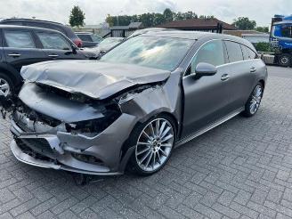 Vaurioauto  passenger cars Mercedes Cla-klasse 180d Shooting Brake AMG Panorama 2020/6