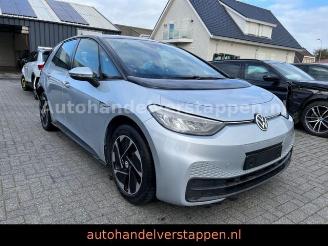 Schadeauto Volkswagen ID.3 Pro Life  Rijbaar/Drive ready 2021/11