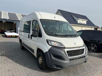 dañado vehículos comerciales Peugeot Boxer III 2,0HDI Premium 335 Fourgon 5Sitzer 2017/12