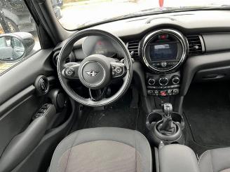 Mini One 75KW Essential Trim Navi picture 21