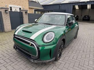 skadebil auto Mini Cooper S E Mini 3-trg. E 135KW 2022/11