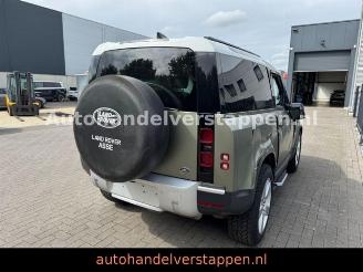 Schadeauto Land Rover Defender 90 P400 First Edition Run Roof 2021/11