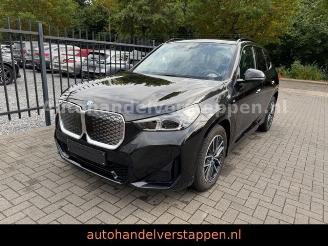 Unfallwagen BMW iX1 20 eDrive M Sportpaket Leder LED Navi+ 2025/3