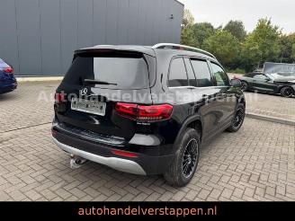 krockskadad bil auto Mercedes GLB 180 d AMG Sportpaket Auto 2023/2