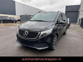 Damaged car Mercedes EQV 300 LANG Avantgarde Line 2022/8