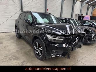 damaged passenger cars Volvo XC40 T3 R Design Sport 120KW Leder Navi 2021/4