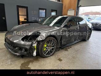Vrakbiler auto Porsche Panamera 4 E-Hybrid Sport-Chrono-Paket Panorama 2017/12