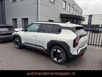 Kia EV3 150 kW Earth Navigation 2025 picture 5