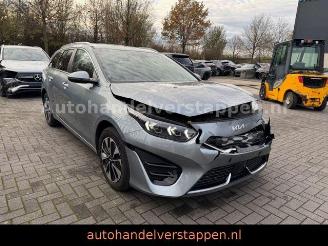 Unfallwagen Kia Cee d Ceed Sportswagon Plug-in Hybrid Business Line 2023/12