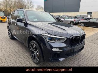 Vaurioauto  passenger cars BMW X5 M50 d M Sportpaket 294KW Pano AIrmatic ACC 2020/6