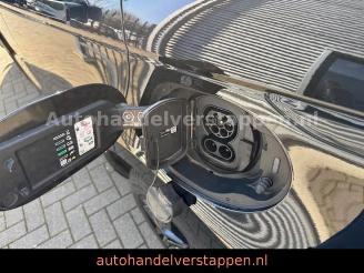 Land Rover Range Rover Evoque R-Dynamic SE P300e picture 23