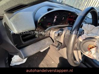 Porsche Taycan Cross Turismo 4S Glasdach picture 24